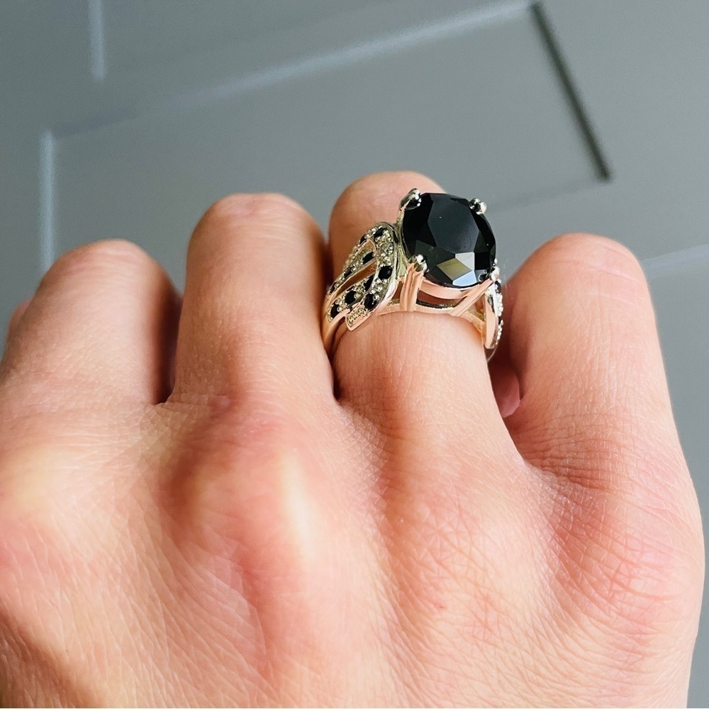 Black Onyx Oval Sterling Silver Cocktail Ring - Picture 3 of 12